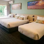 Nightcap At Hinterland Hotel Nerang